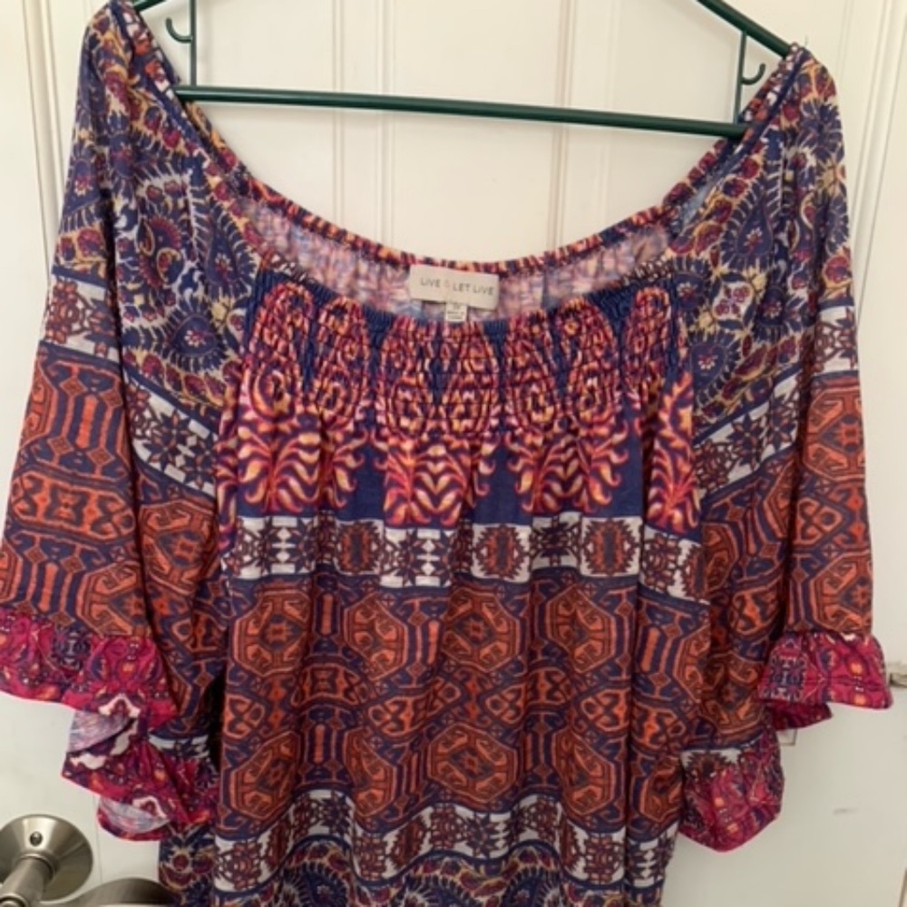 Live and Let Live, smock top